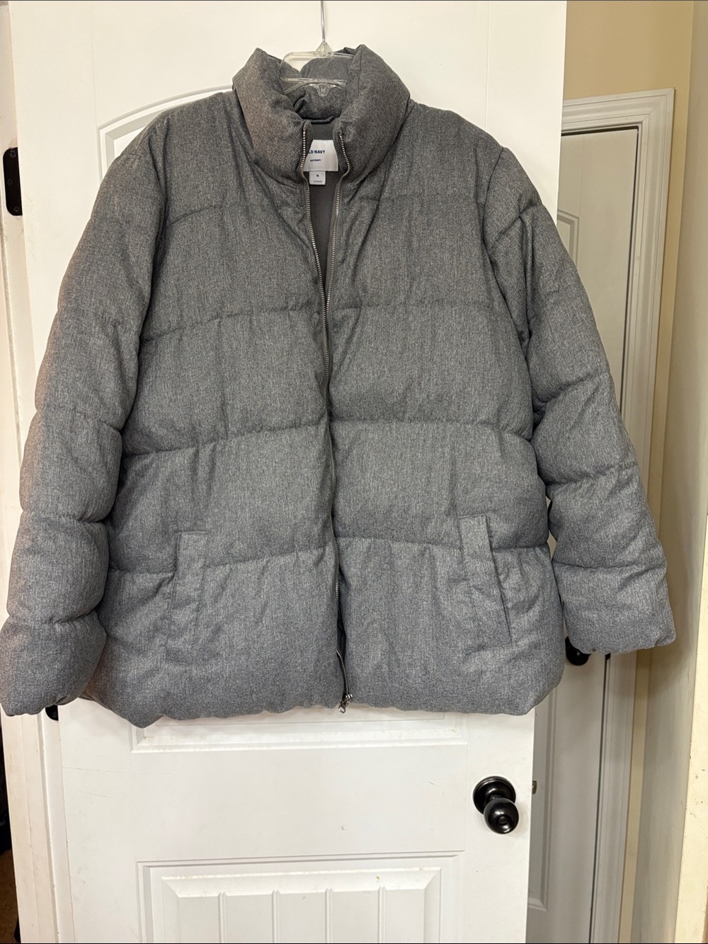 Old Navy Gray Maternity Zip-Up Frost Free  Puffer Jacket Size XL